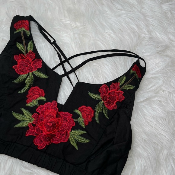 Floral Cropped Top with Open Back - Picture 1 of 4